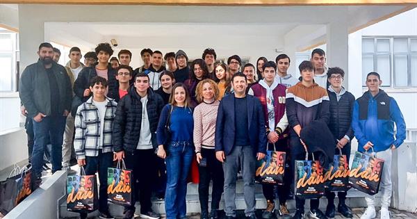 DAÜ Fizik Bölümü’nden Türk Maarif Koleji Öğrencilerine Laboratuvar Eğitimi